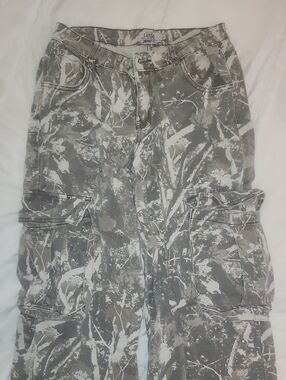 Womens Cargo Jeans